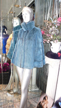 Load image into Gallery viewer, Natural Mink Fur Cape