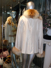 Load image into Gallery viewer, SIMONETTA RAVIZZA Stroller Coat with Golden Island Fox Fur Tuxedo Front Collar
